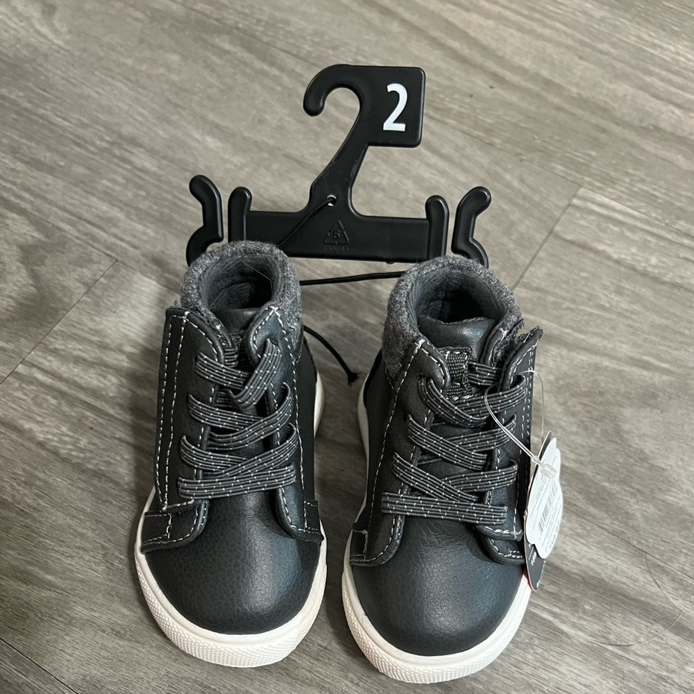 NWT Infant shoes